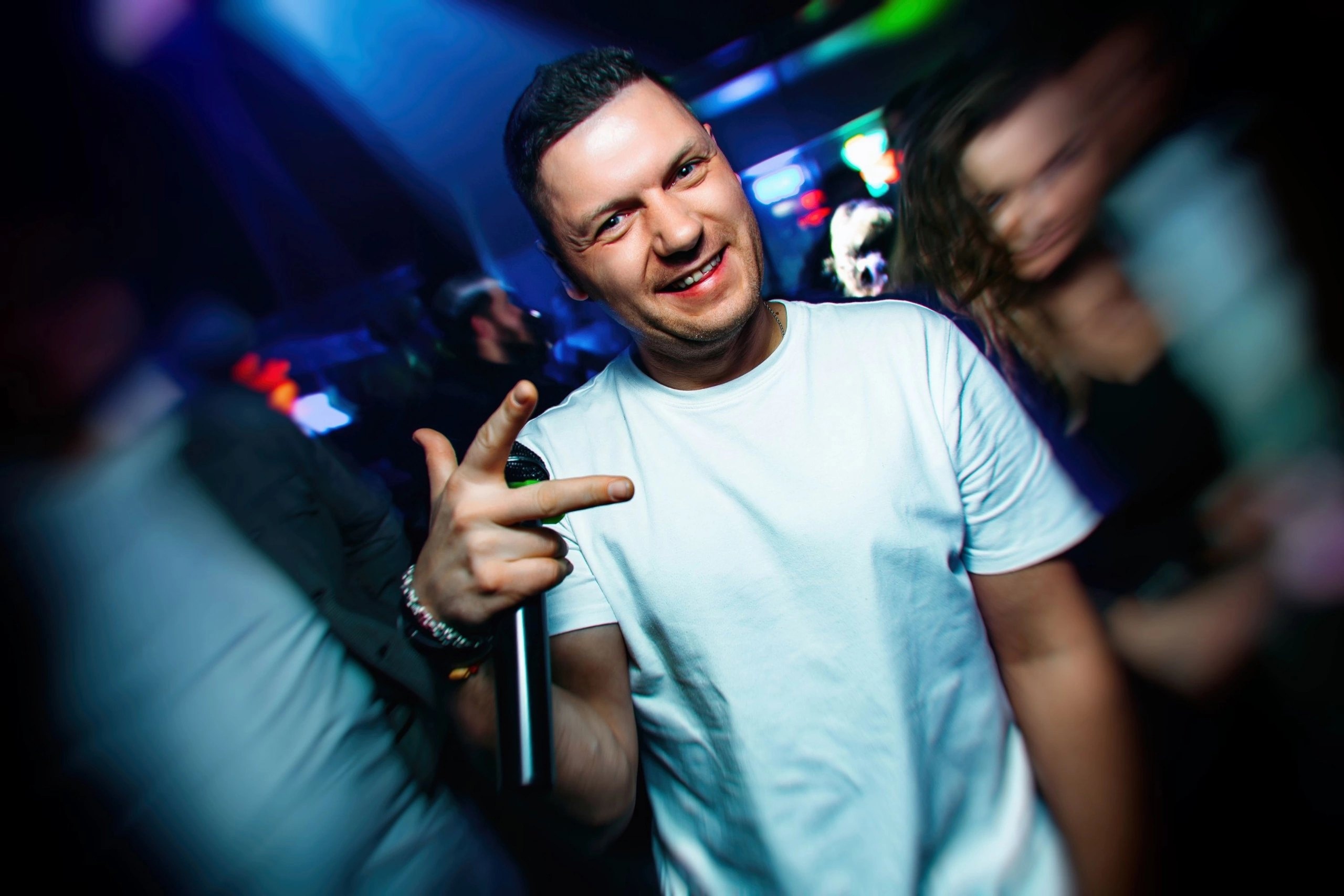 Ведущие Дмитрий Хрусталёв