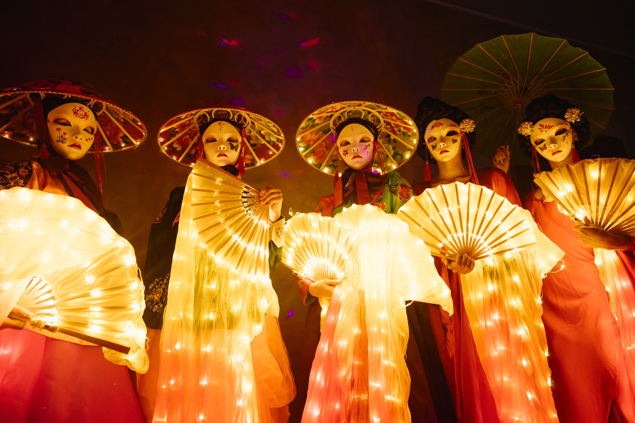 Танцоры OASIS DANCE SHOW