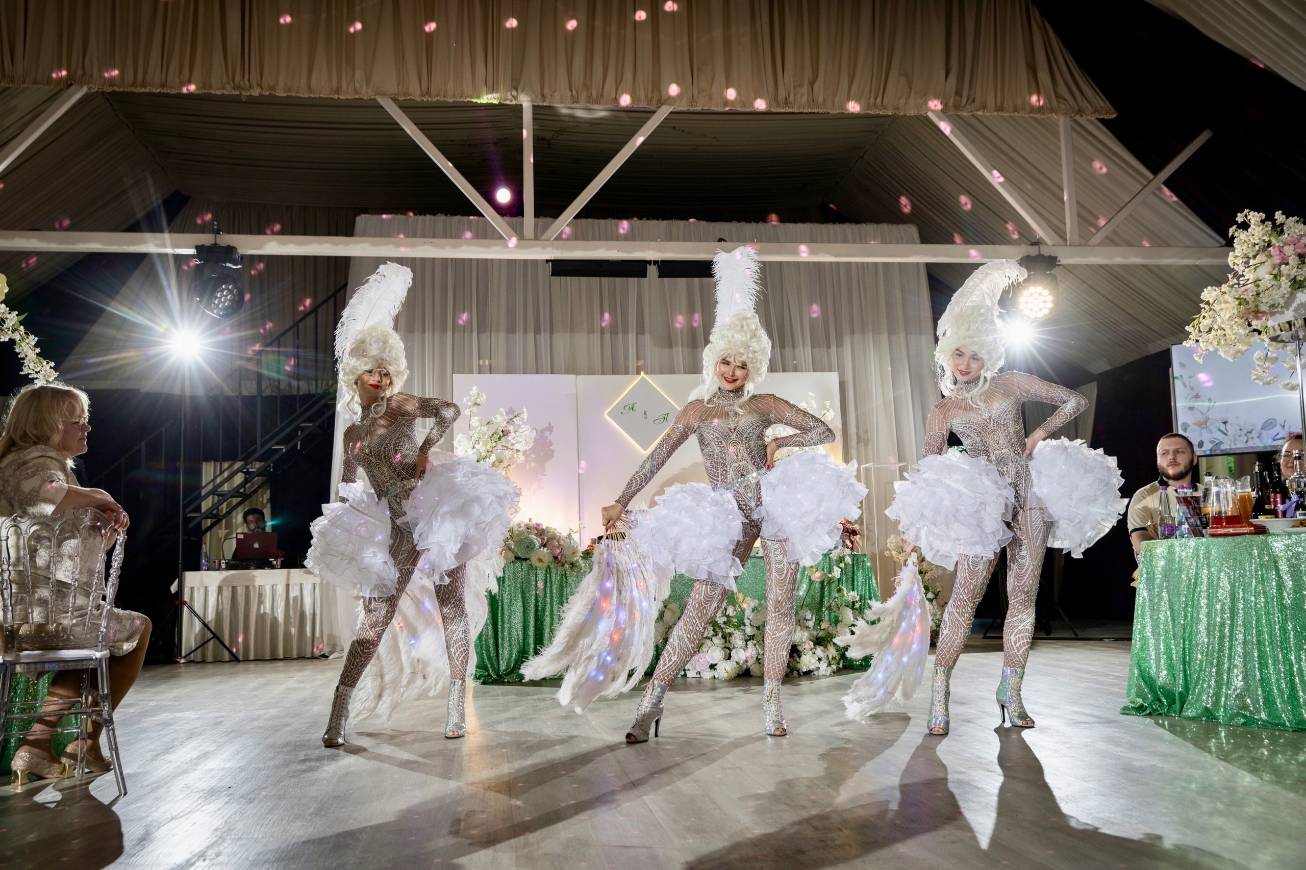 Танцоры OASIS DANCE SHOW