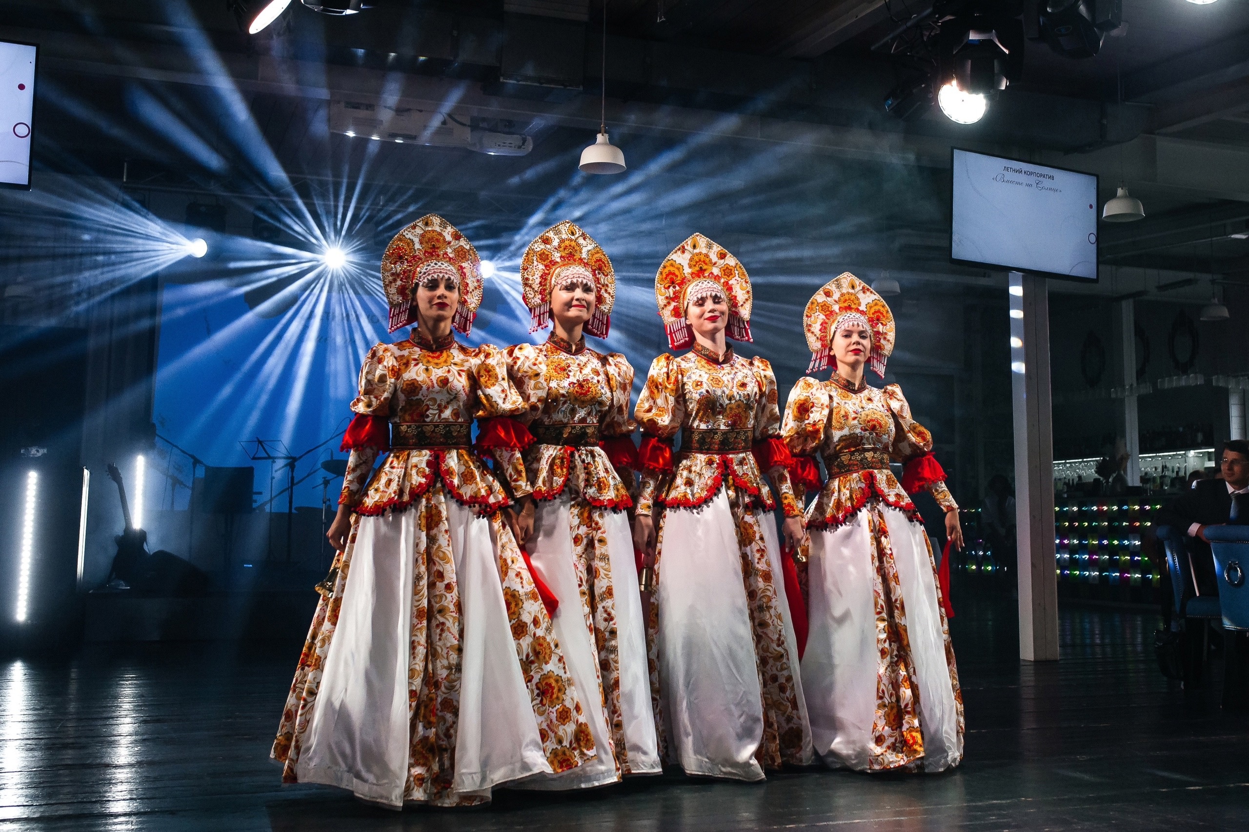 Танцоры OASIS DANCE SHOW