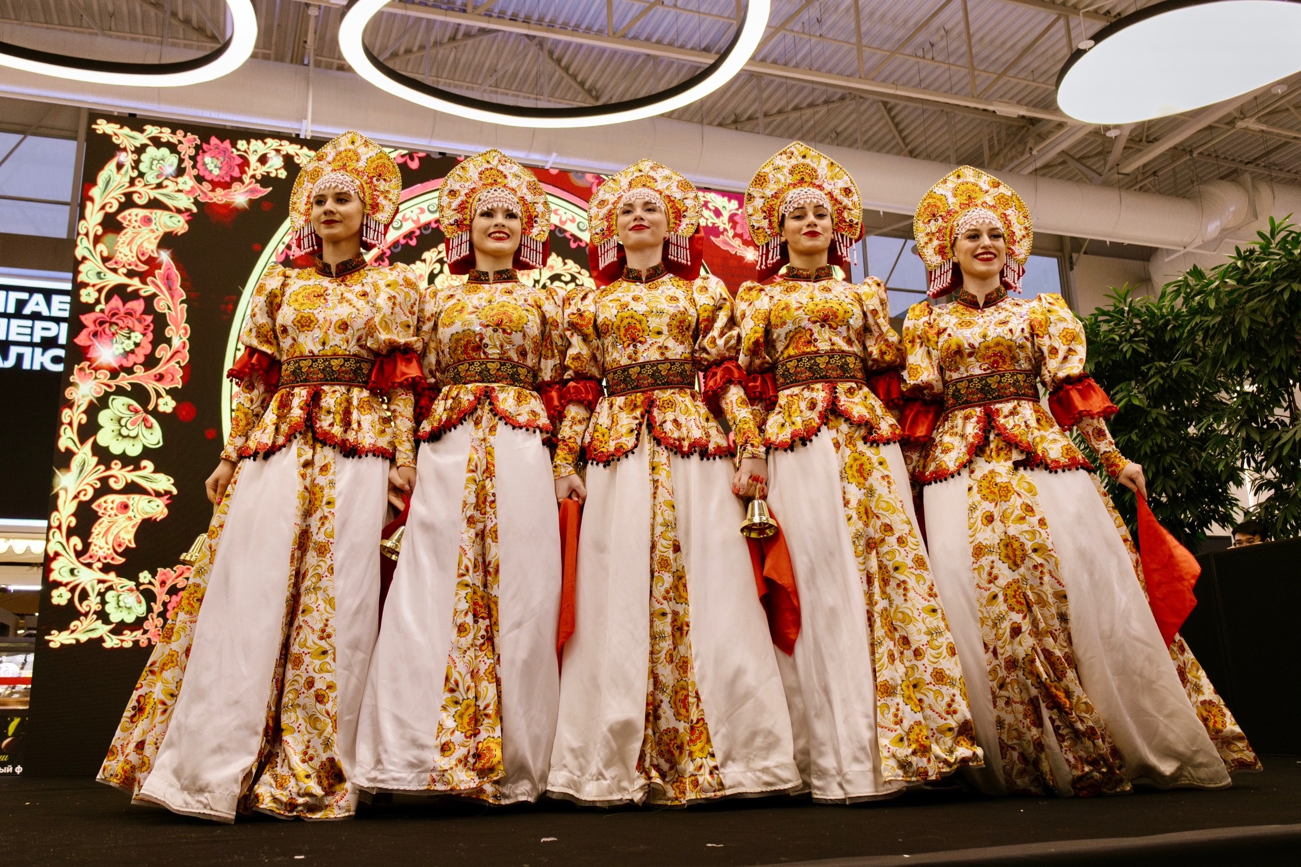 Танцоры OASIS DANCE SHOW