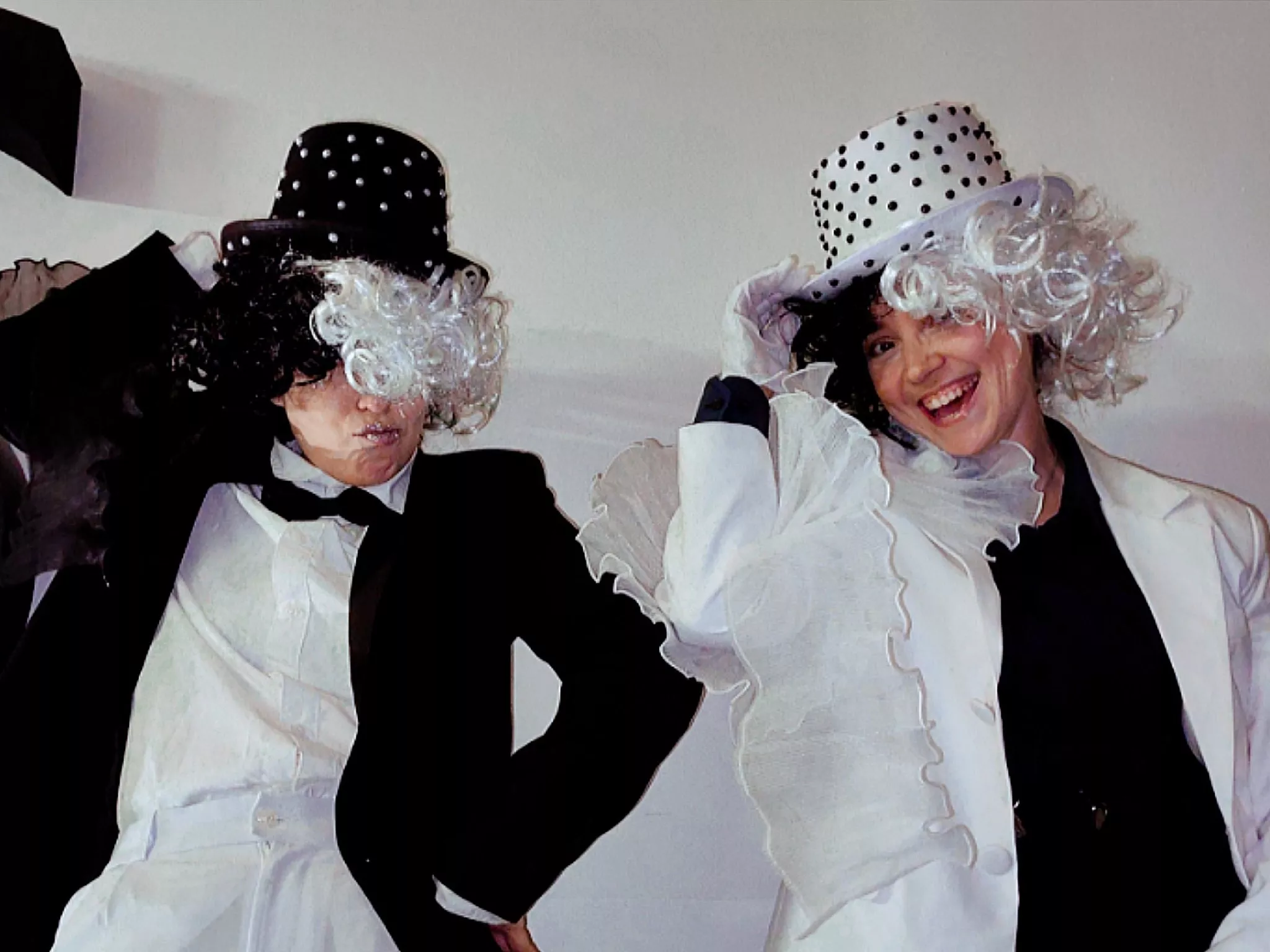 Мимы / ходулисты / живые статуи Другой мир