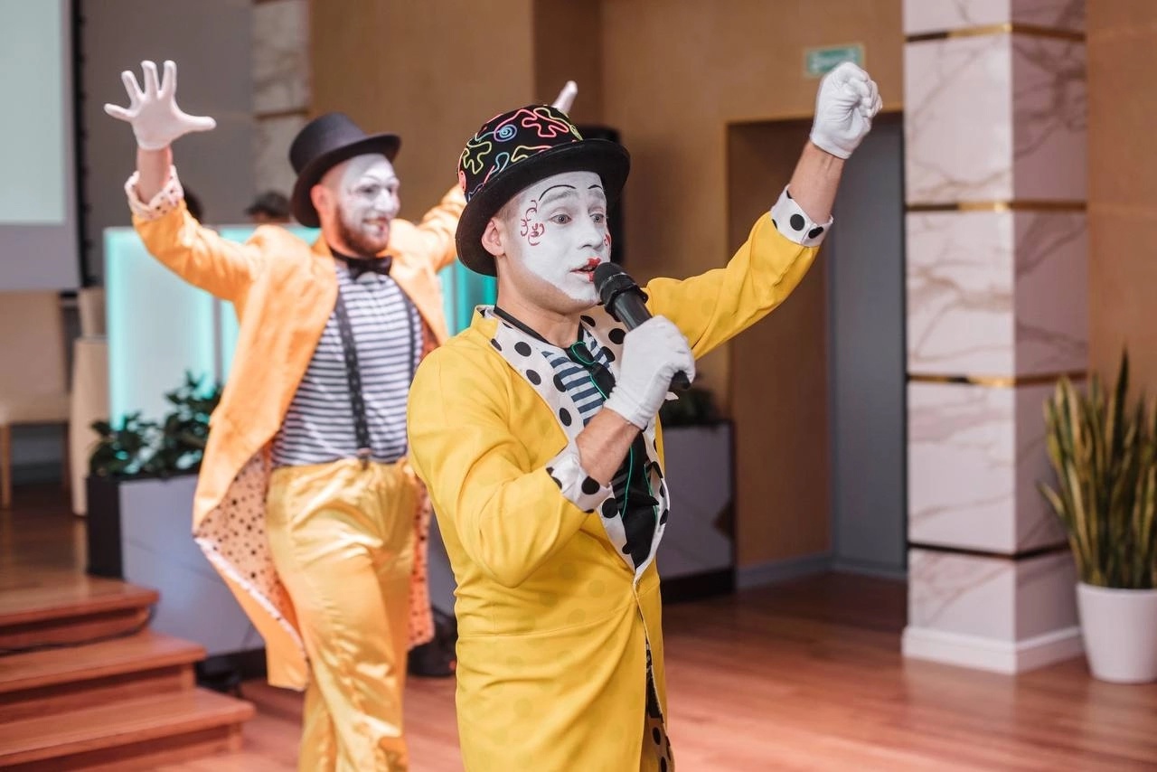 Оригинальный жанр Другой мир