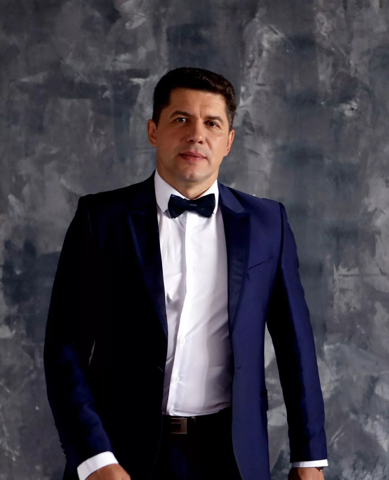 Певец Александр Пахмутов