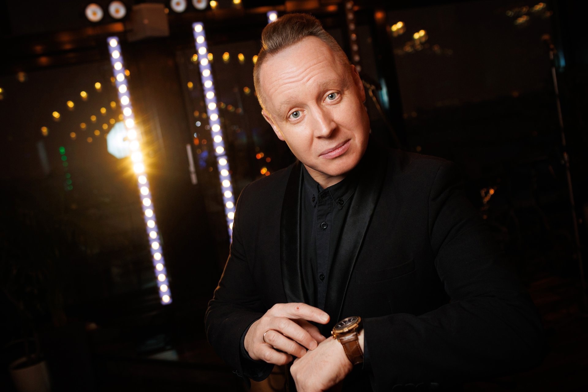 Ведущие Евгений Платонов