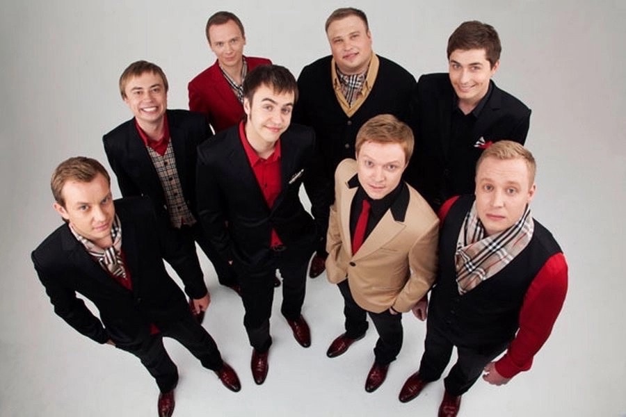 Ведущие Евгений Платонов