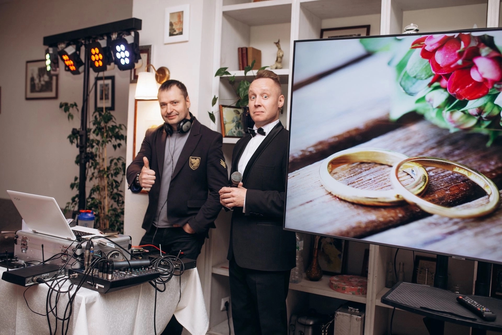 Ведущие Евгений Платонов