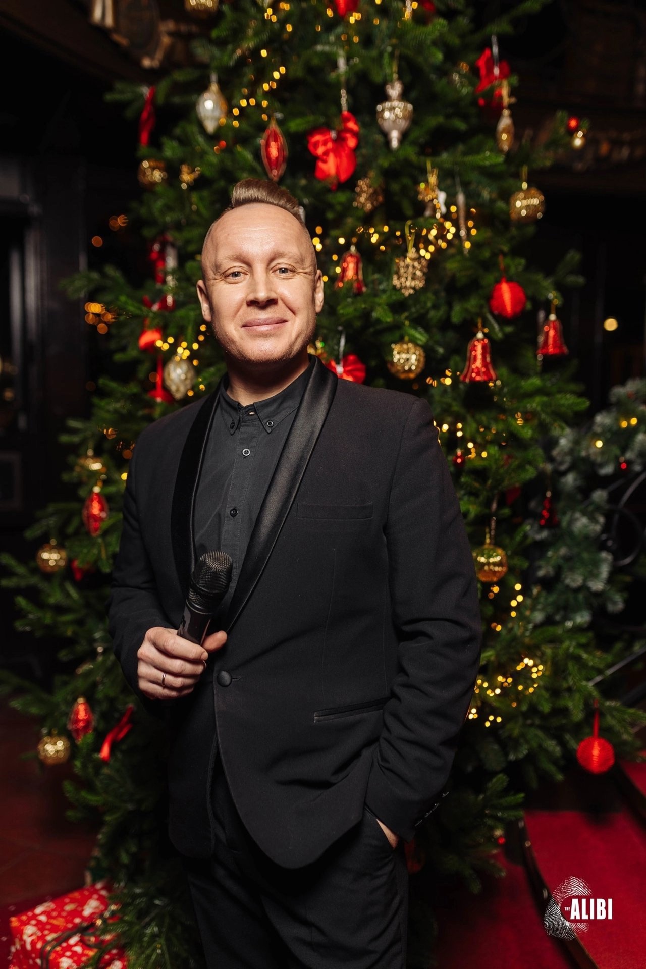 Ведущие Евгений Платонов