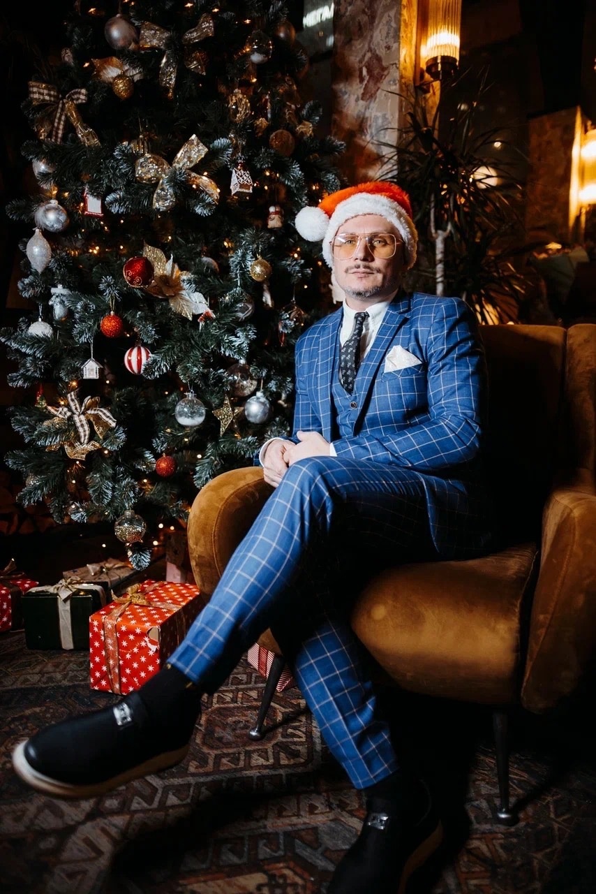 Ведущие Виталик Кондраков