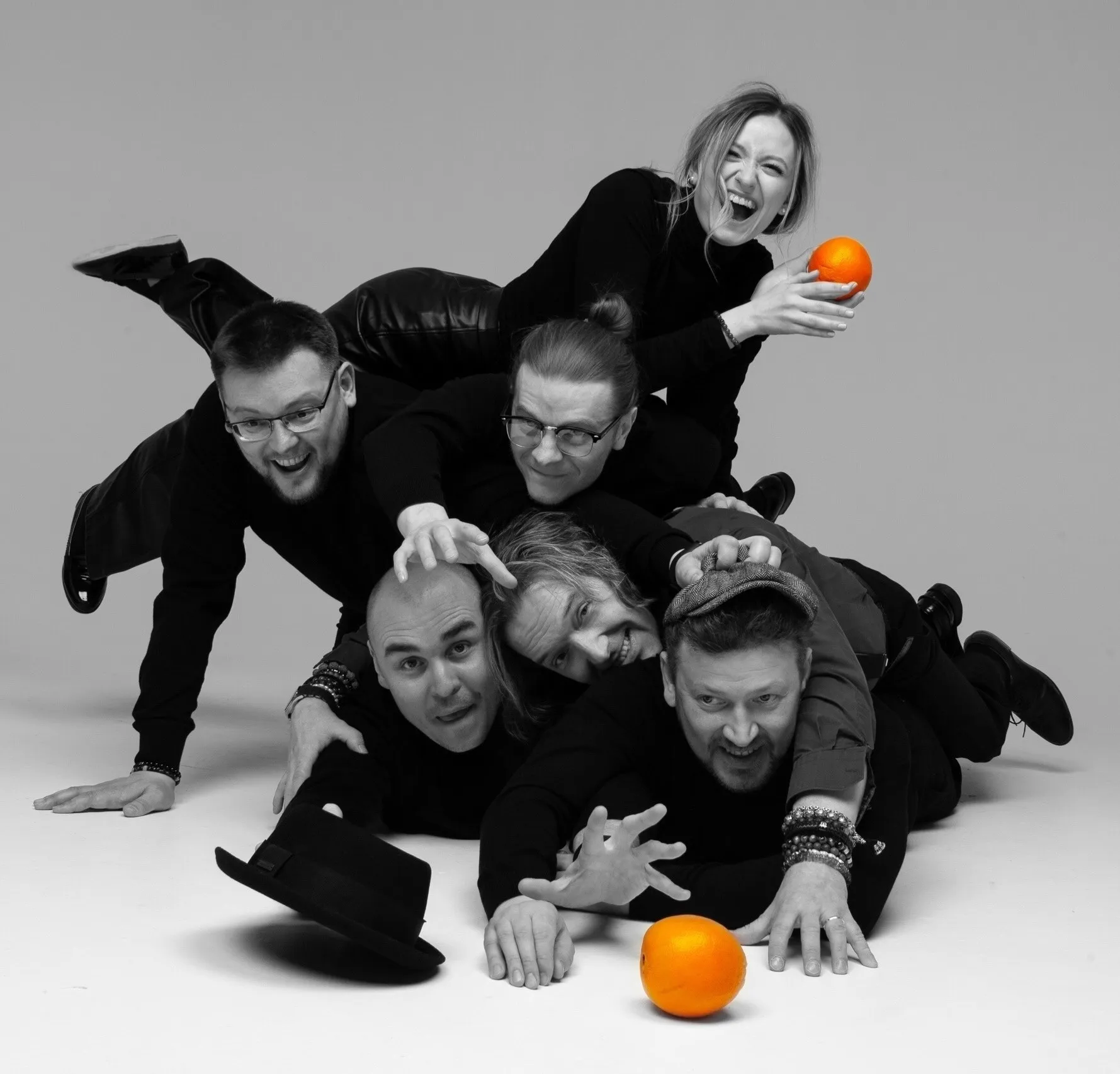 Музыкальная группа АМОРЭ-МОРЕ