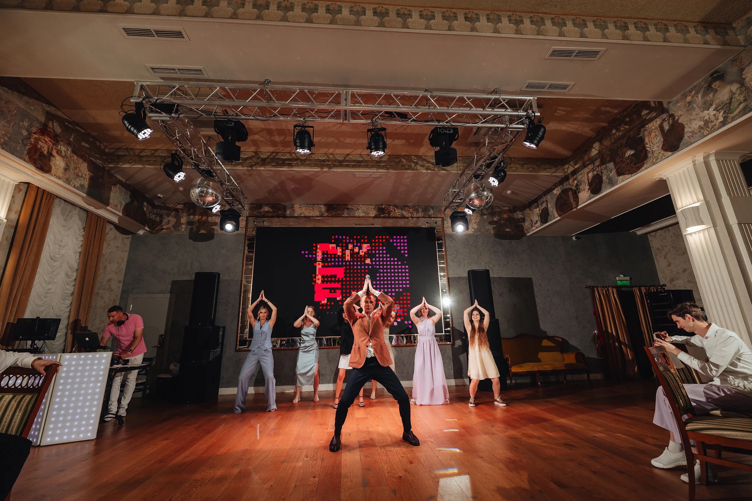 Хореографы Павел Стариков