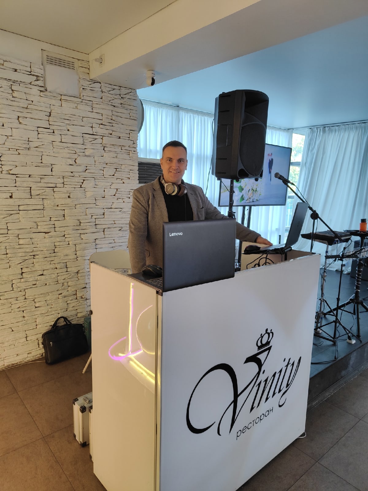 Ведущие Дмитрий Миндеев