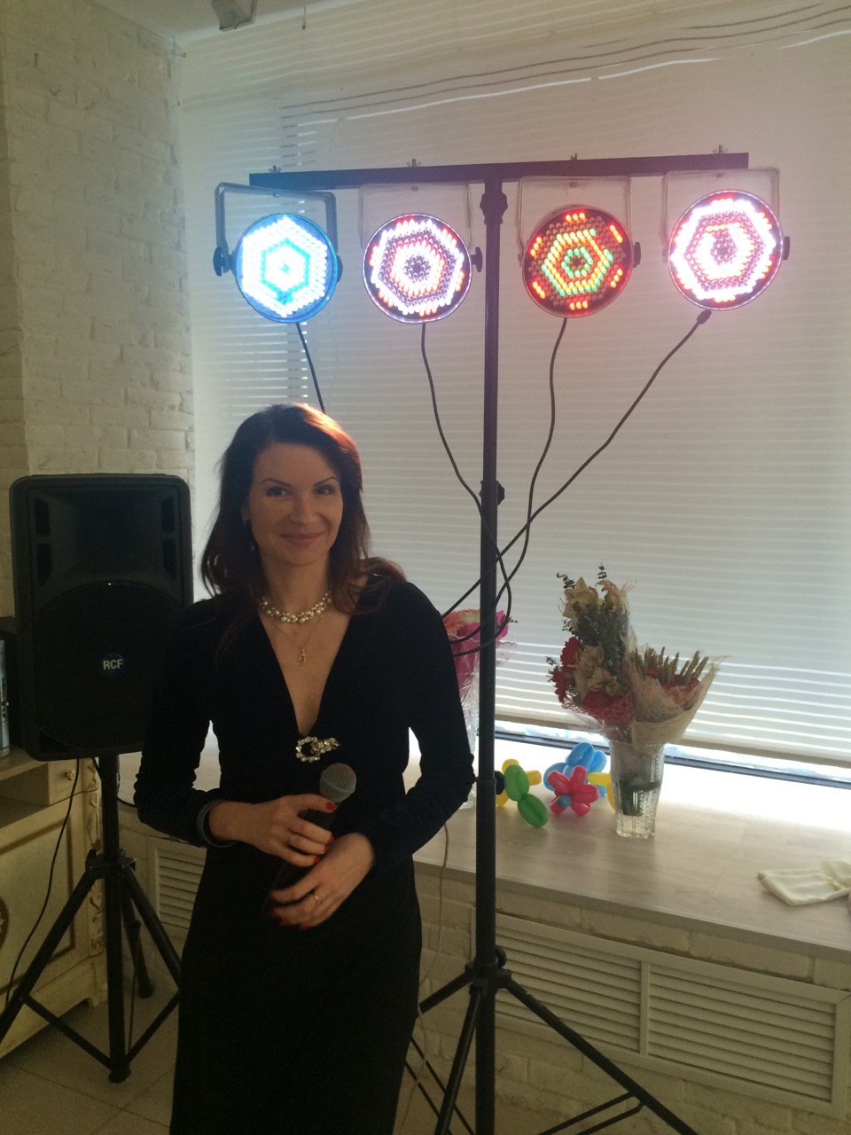 Ведущие Марина Романцова