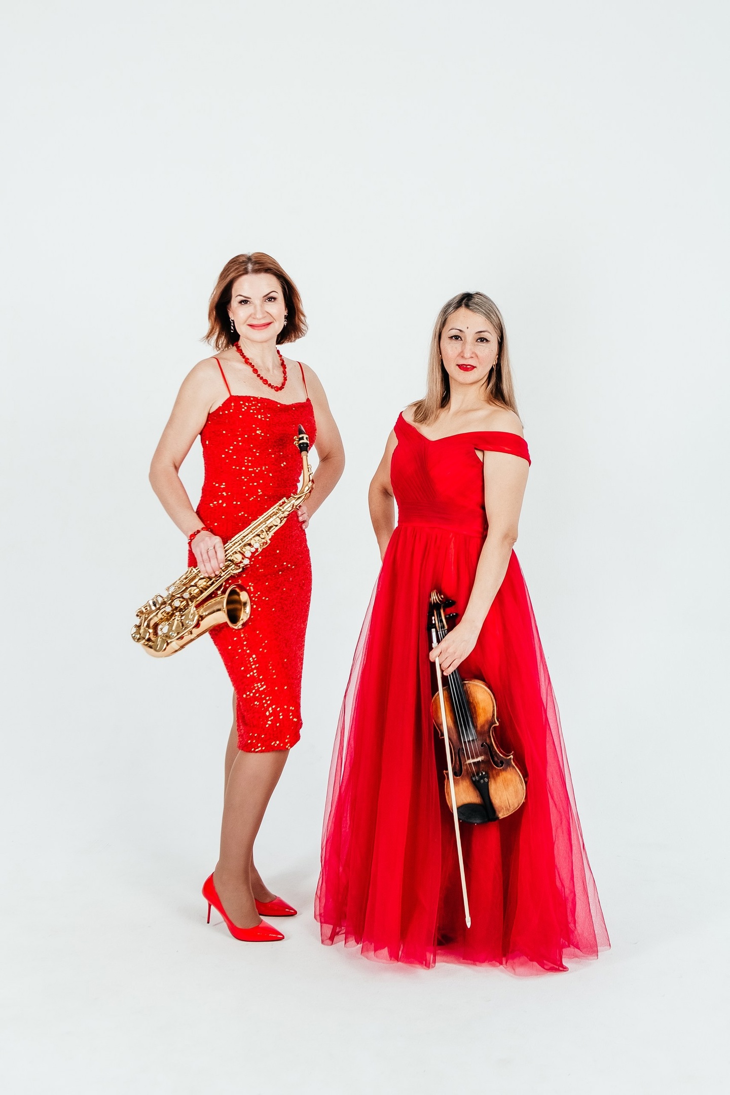 Ведущие Марина Романцова