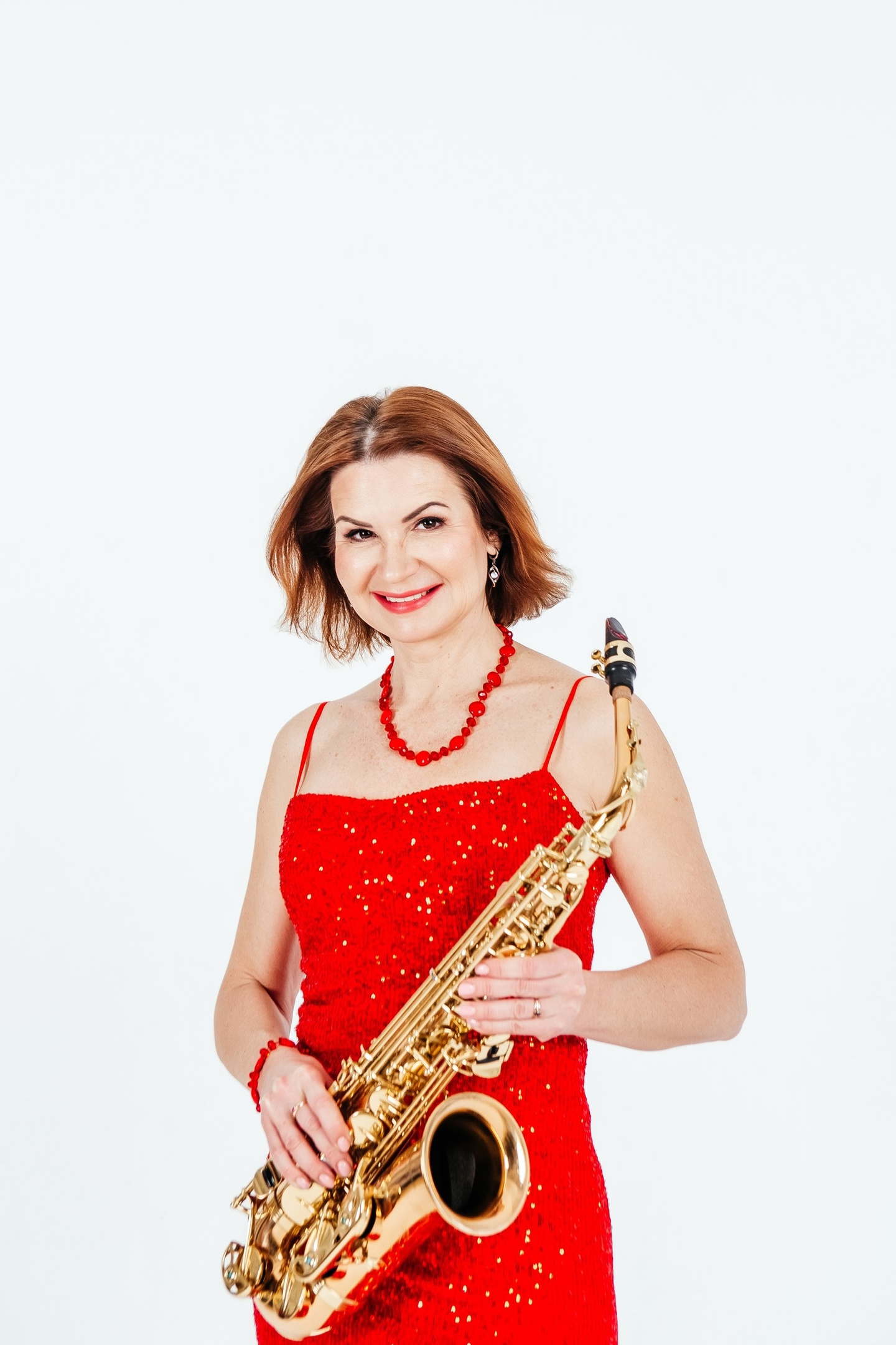 Ведущие Марина Романцова