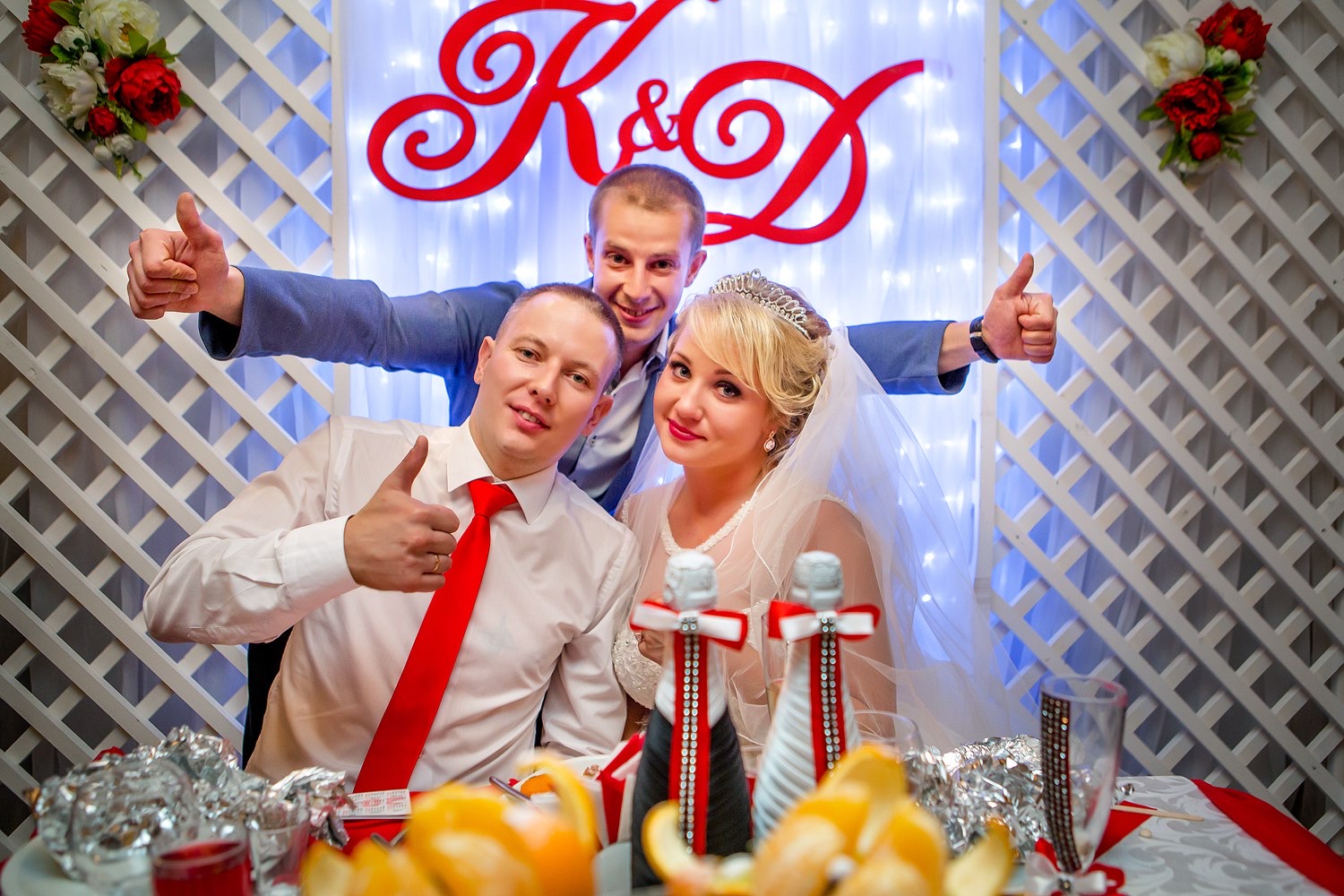 Ведущие Евгений Старов