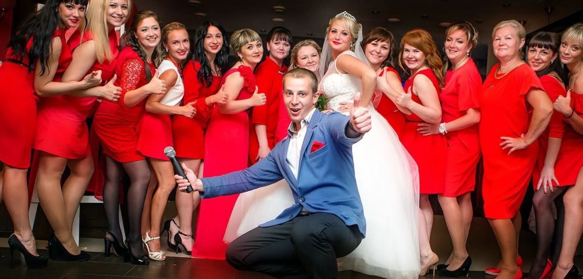 Ведущие Евгений Старов