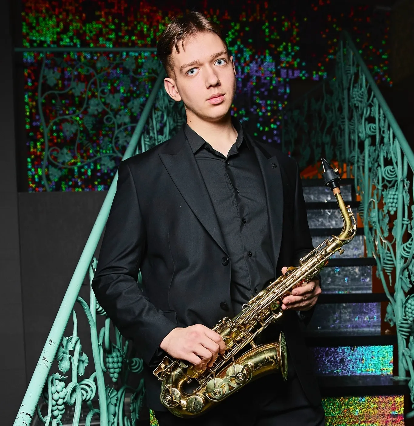 Саксофонист Денис Ганжа