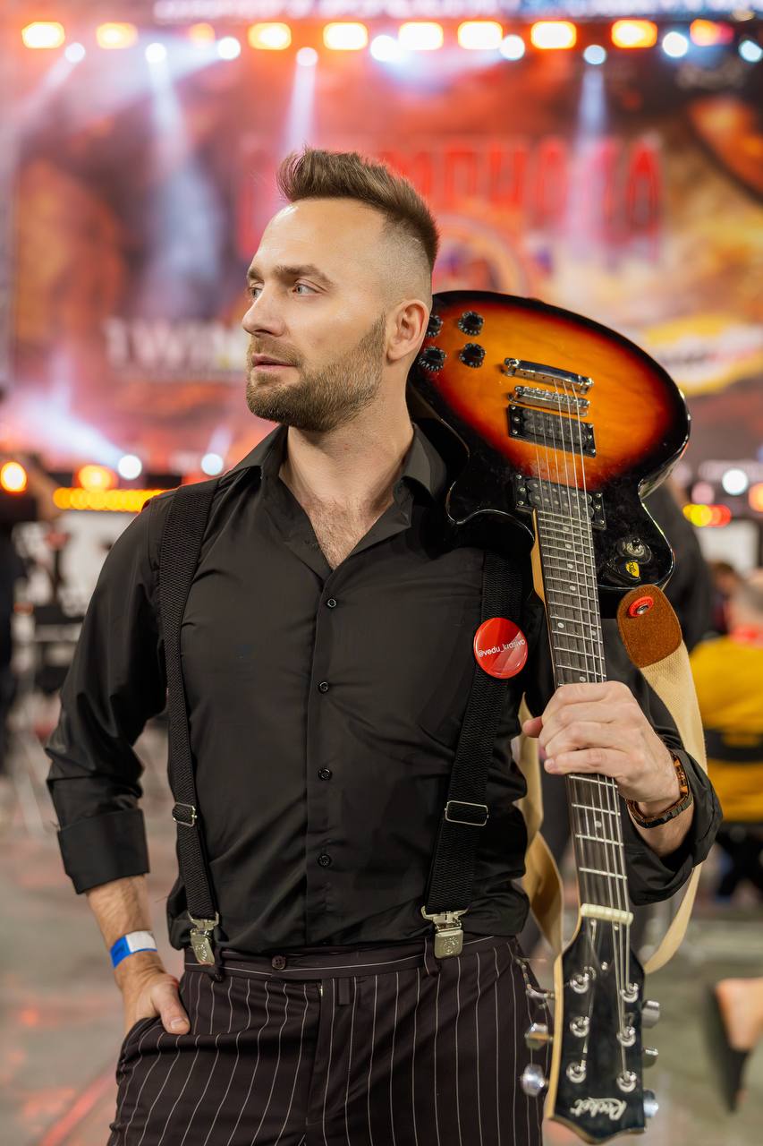 Ведущие Виталий Пилунский