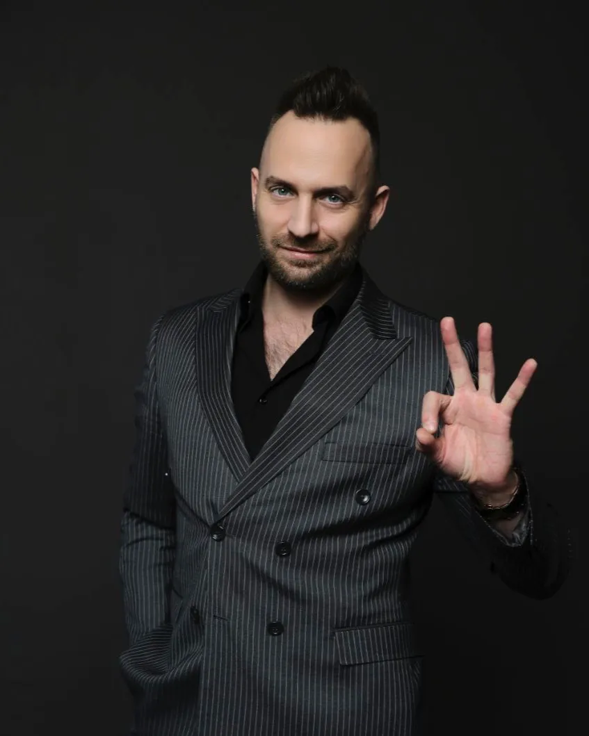 Ведущий Виталий Пилунский