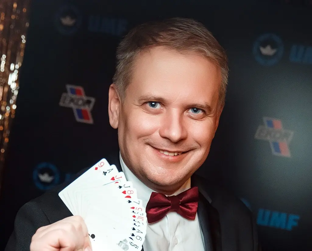 Фокусник Дмитрий Козырев назвал три простых фокуса, которые сможет повторить каждый - Свежие Мнение Otmechaem.Events